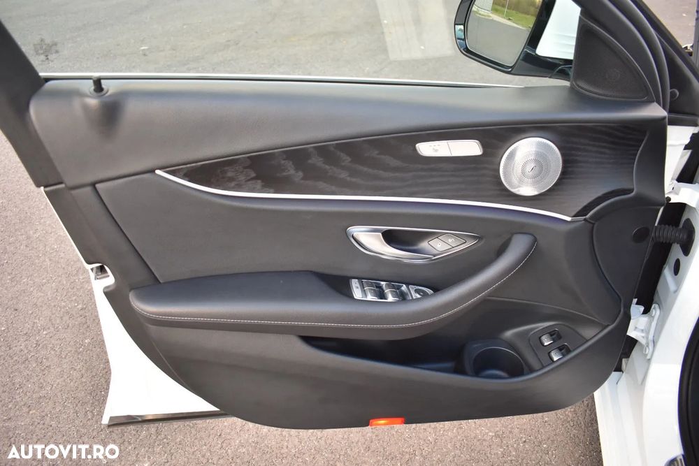 Mercedes-Benz E 300 4Matic 9G-TRONIC Avantgarde - 17