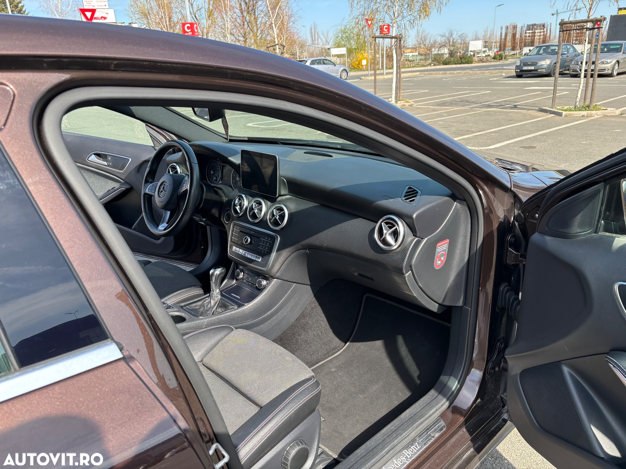 Mercedes-Benz A 180 (BlueEFFICIENCY) - 14
