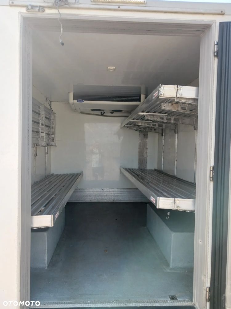 Renault Trafic III 2015r 273 tyś Izoterma chłodnia Mroźnia Sklep Food Truck Agregat zasilanie 230V Trafik - 17