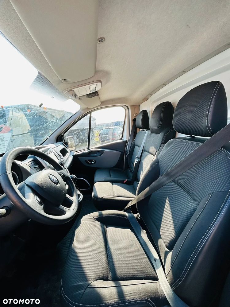 Renault TRAFIC - 19
