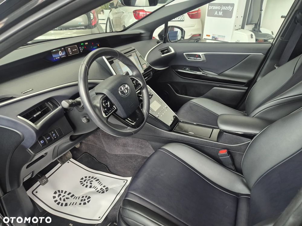Toyota Mirai - 14