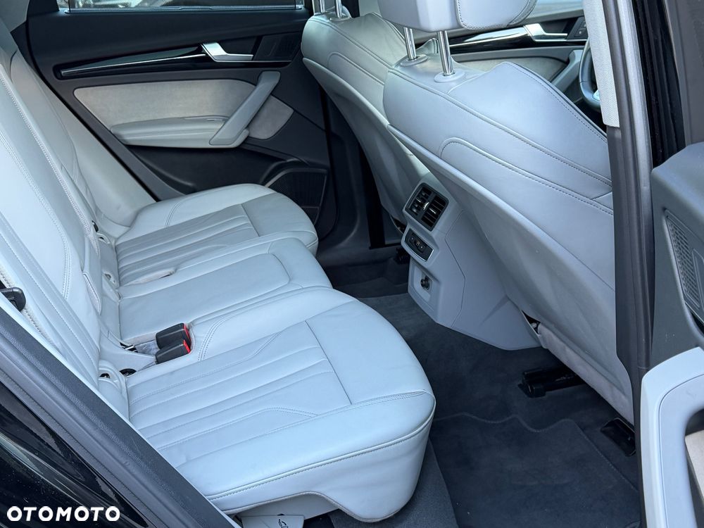 Audi Q5 50 TFSI e quattro S tronic design - 18