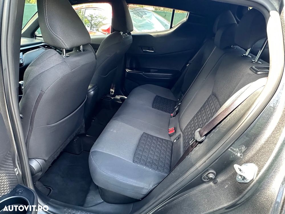 Toyota C-HR Hybrid Business-Edition - 26