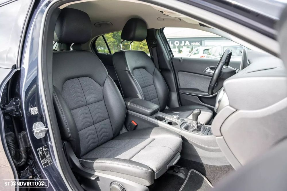 Mercedes-Benz GLA 180 - 17