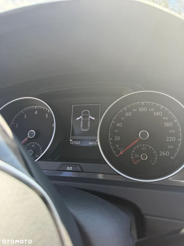 Volkswagen Golf - 20