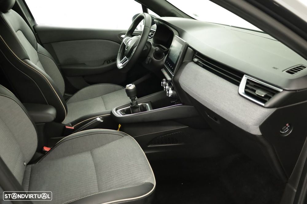 Renault Clio 1.0 TCe Techno Bi-Fuel - 22