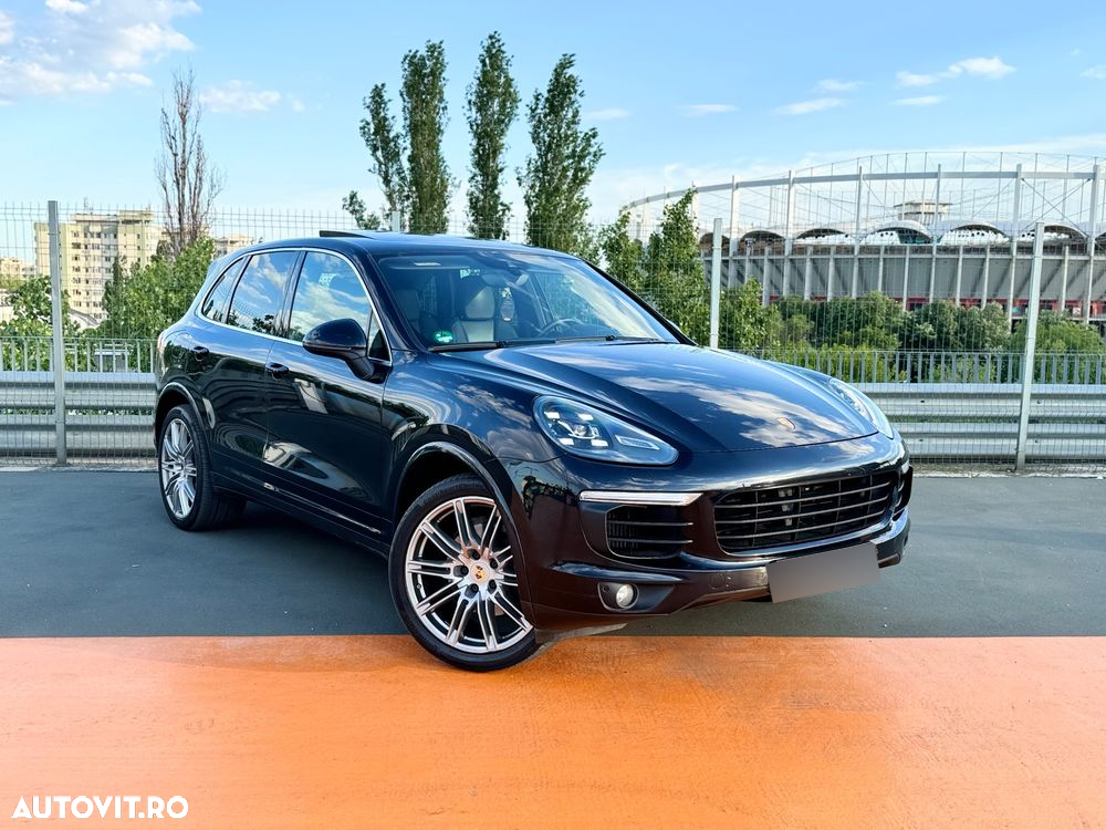 Porsche Cayenne 3.0 L - 8