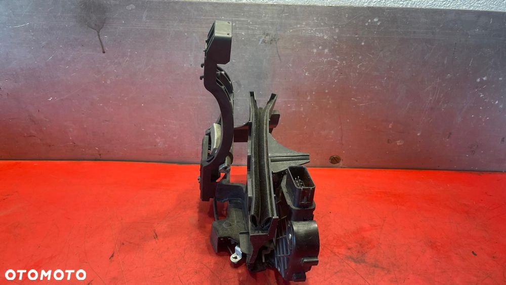 Ford Mondeo MK4 kombi zamek drzwi prawy tył tylny 6M2A-R26412-ED - 2