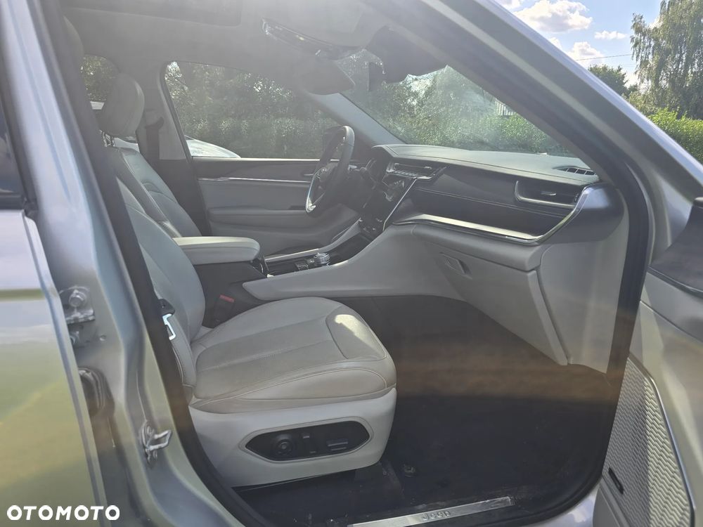 Jeep Grand Cherokee - 8