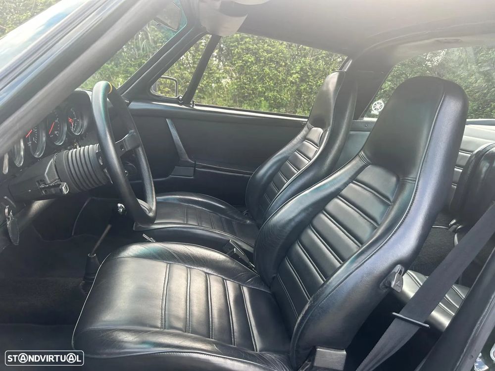 Porsche 911 Série F - 16