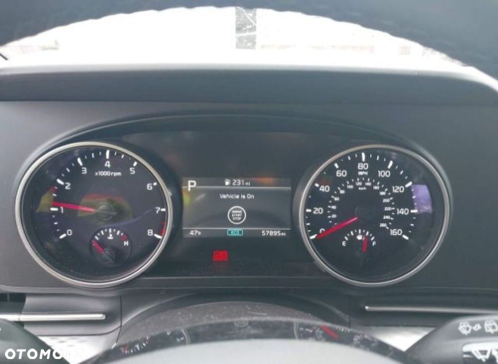 Kia Carnival - 11