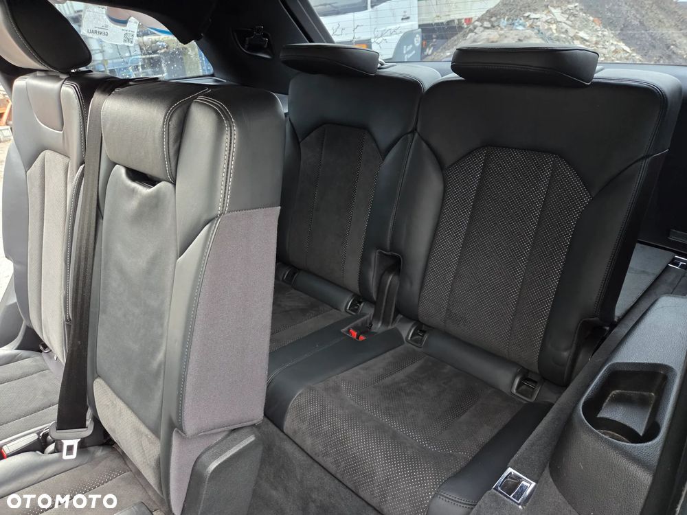 Audi Q7 - 13