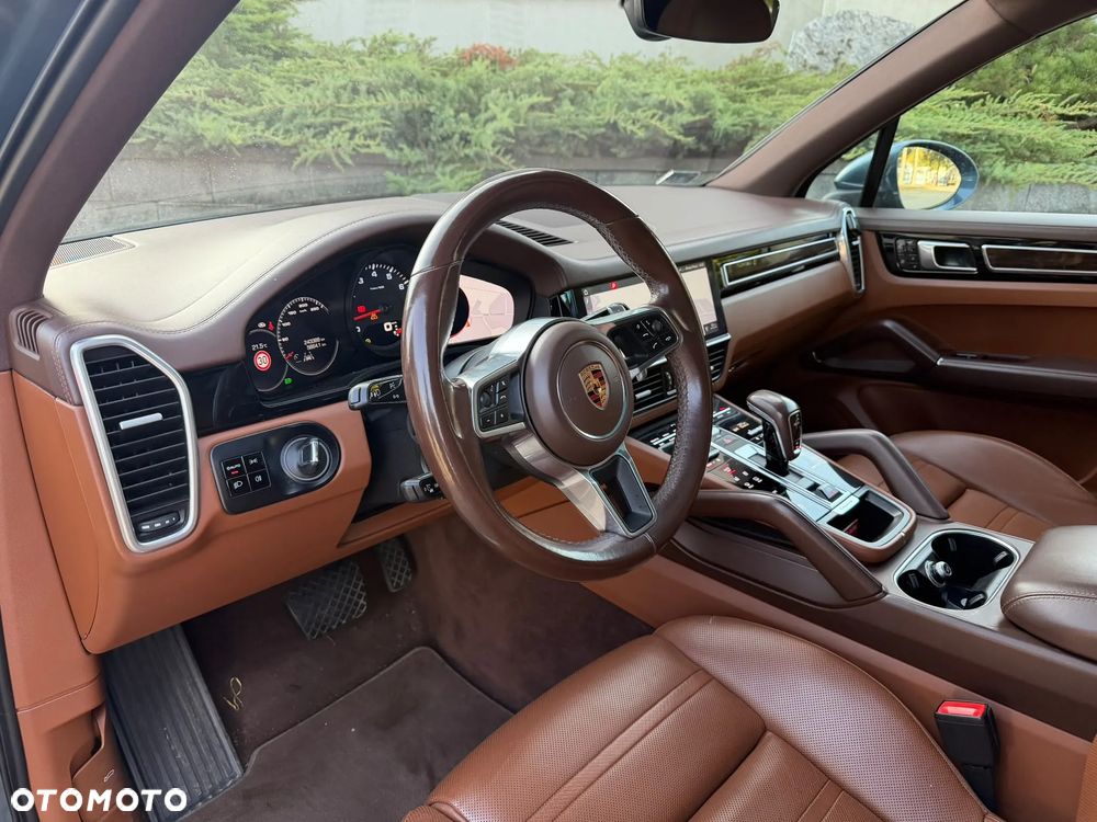 Porsche Cayenne Standard - 10