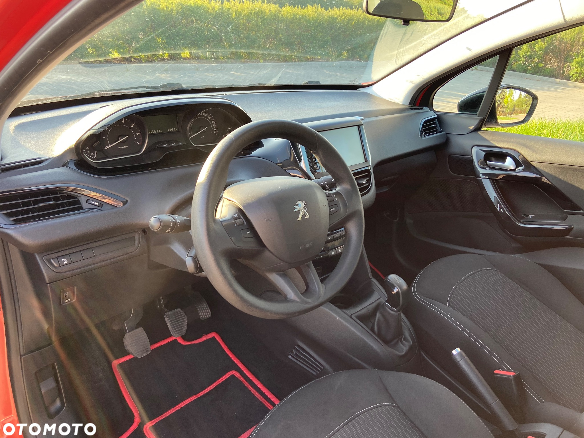 Peugeot 208 82 VTI Allure - 11