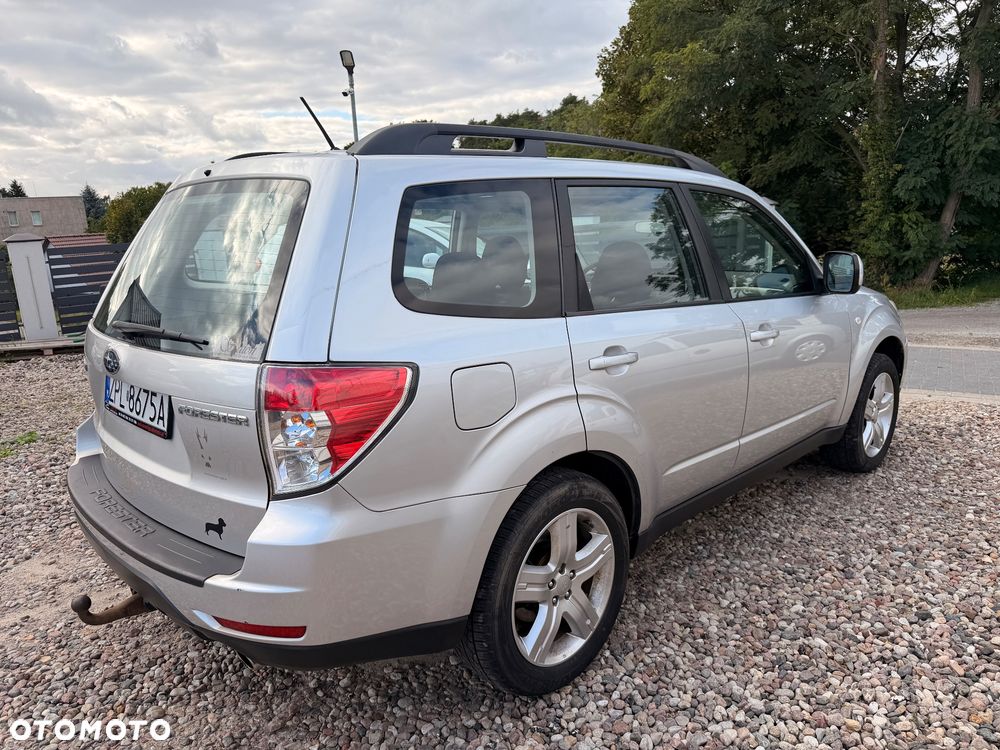 Subaru Forester 2.0 XA TRE - 11