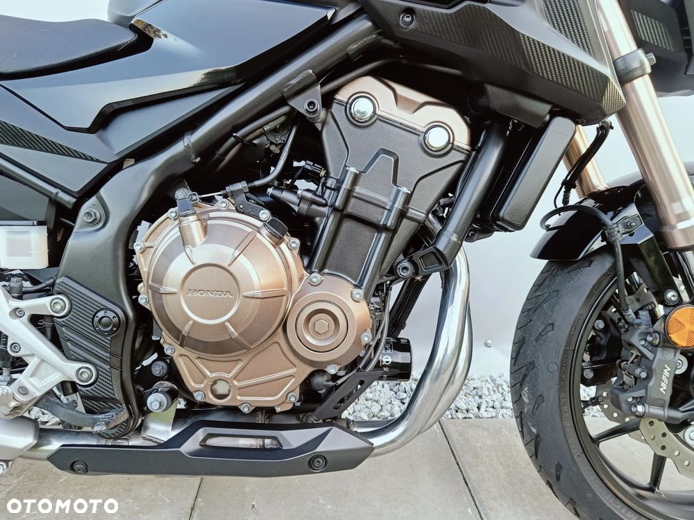 Honda CB - 12