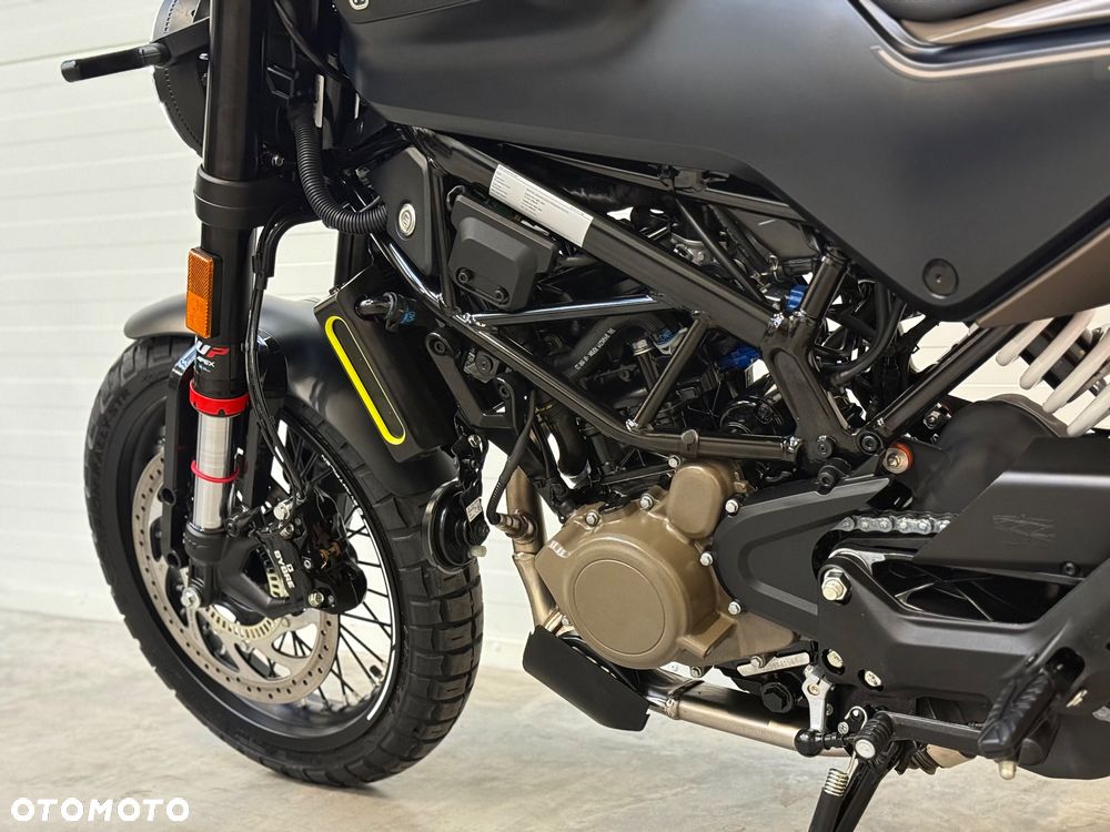 Husqvarna Svartpilen - 33