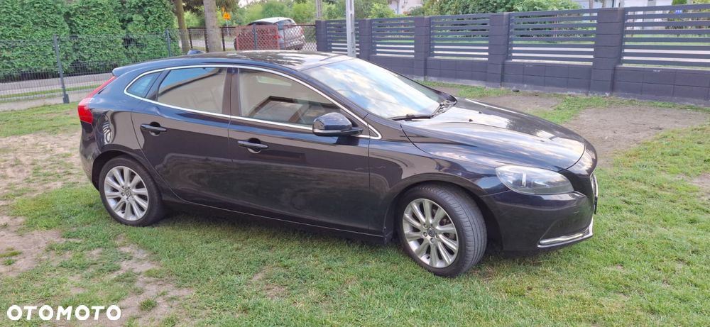 Volvo V40 D2 Momentum - 3