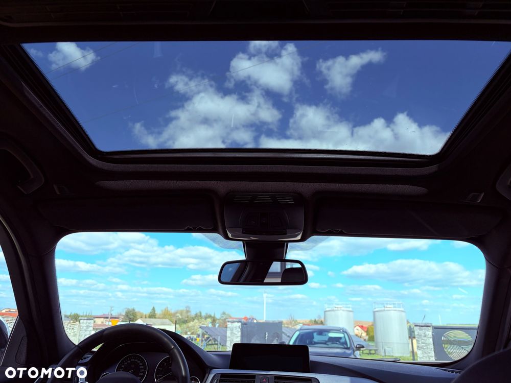 BMW Seria 3 320i Sport-Aut - 24