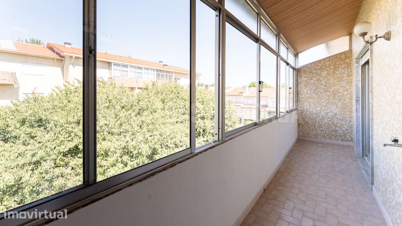 Apartamento T2 junto ao Politécnico - Grande imagem: 3/12