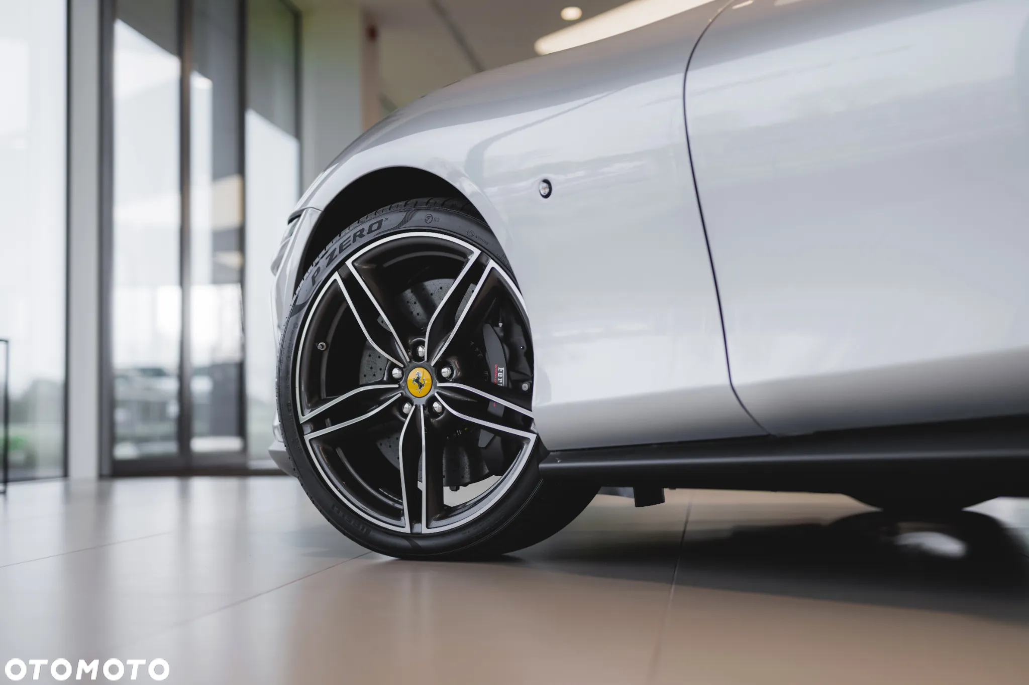 Ferrari Roma Spider - 8