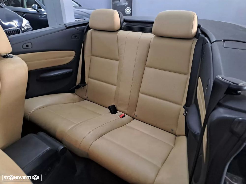 BMW 118 i Cabrio Auto - 17