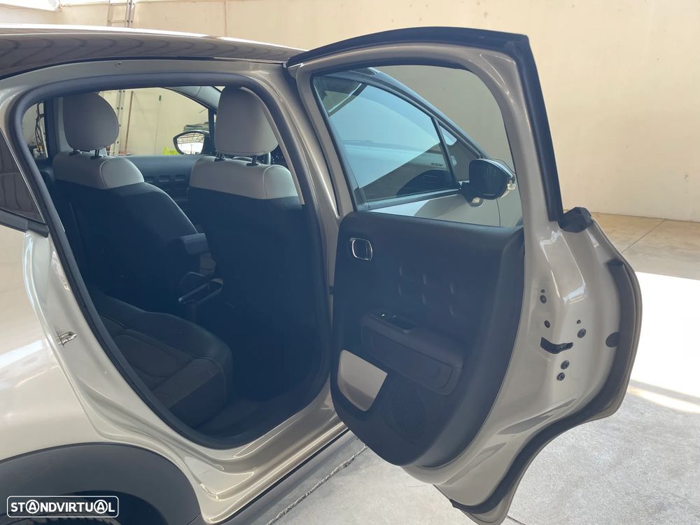Citroën C3 1.2 PureTech Shine EAT6 - 16