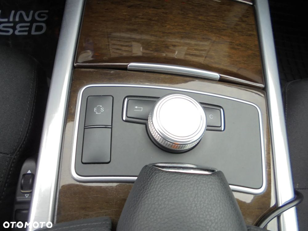 Mercedes-Benz Klasa E 220 CDI DPF BlueEFFICIENCY 7G-TRONIC Elegance - 19