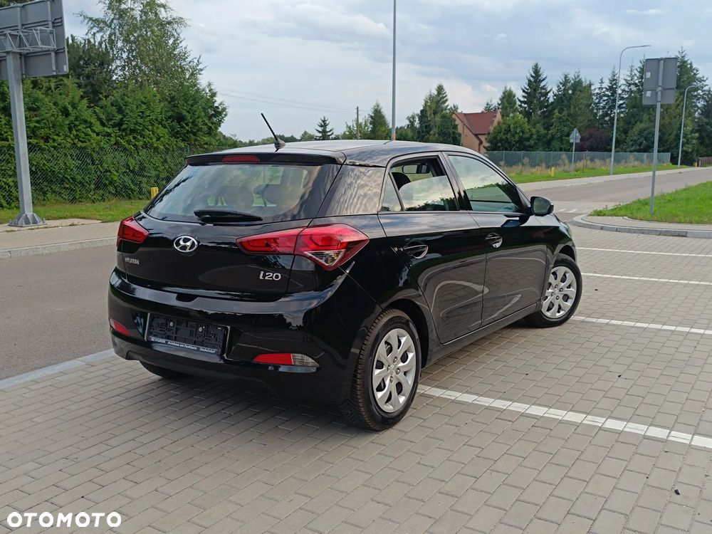 Hyundai i20 blue 1.2 Classic - 12