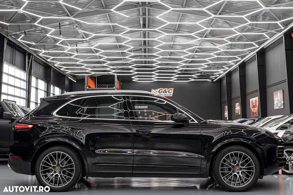Porsche Cayenne S - 29