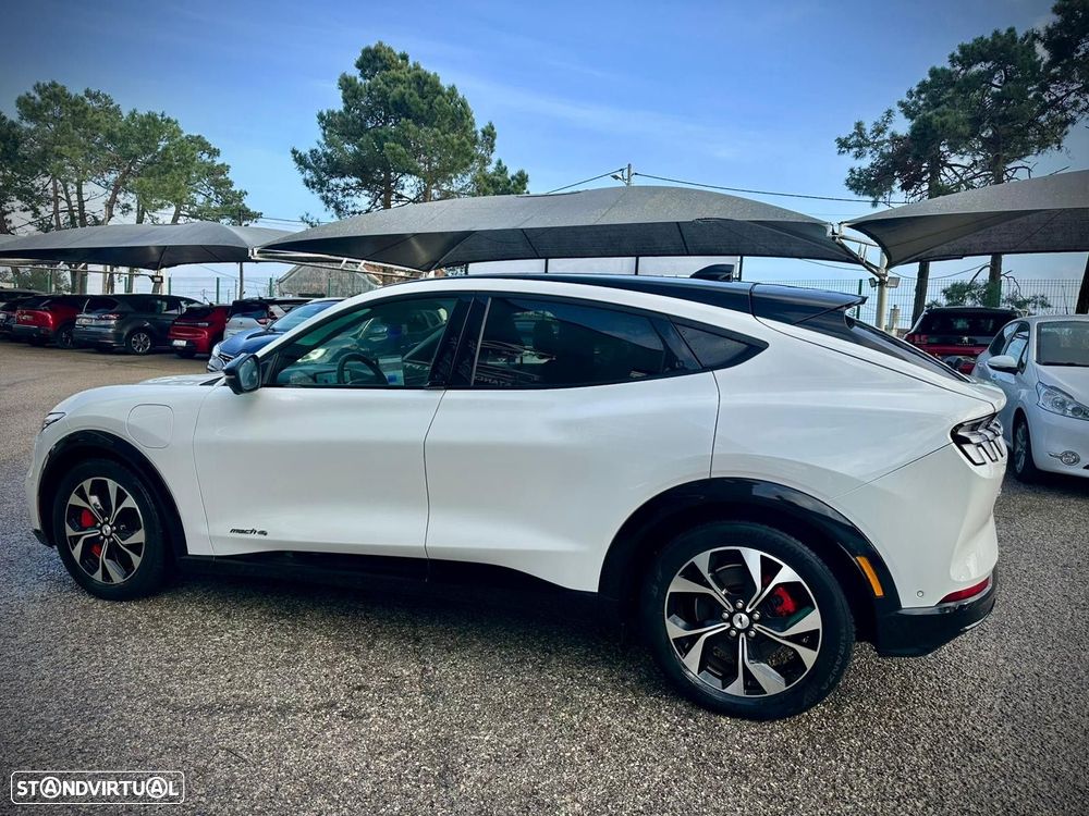 Ford Mustang Mach-E Premium AWD - 4
