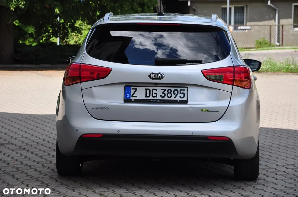 Kia Ceed 1.6 GDI ISG Spirit - 8