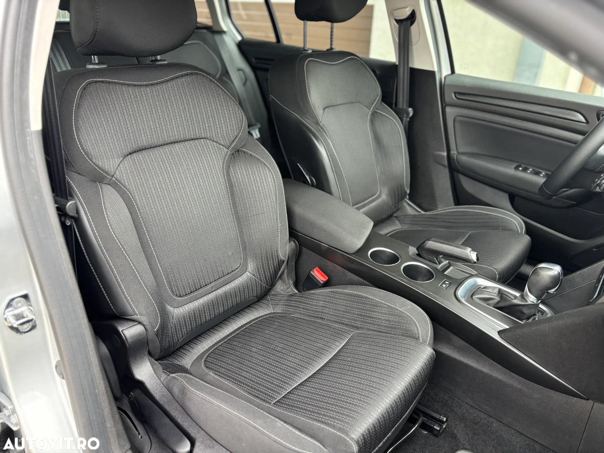 Renault Megane BLUE dCi 115 EDC BUSINESS EDITION - 16