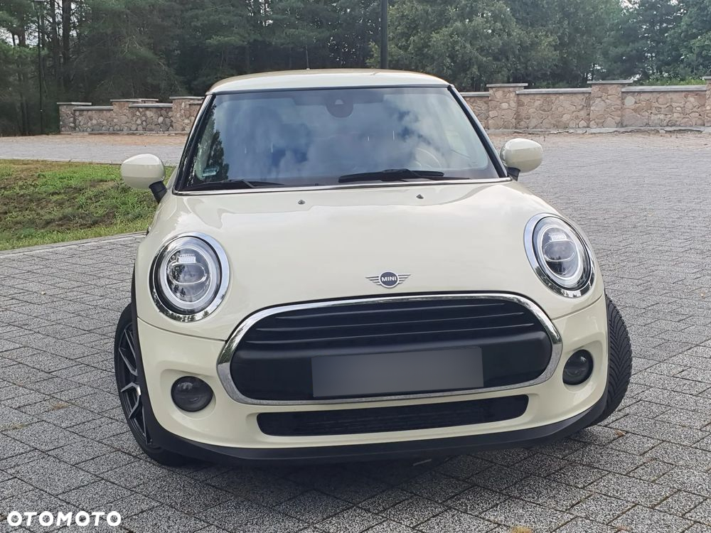 MINI Cooper Essential Trim - 5