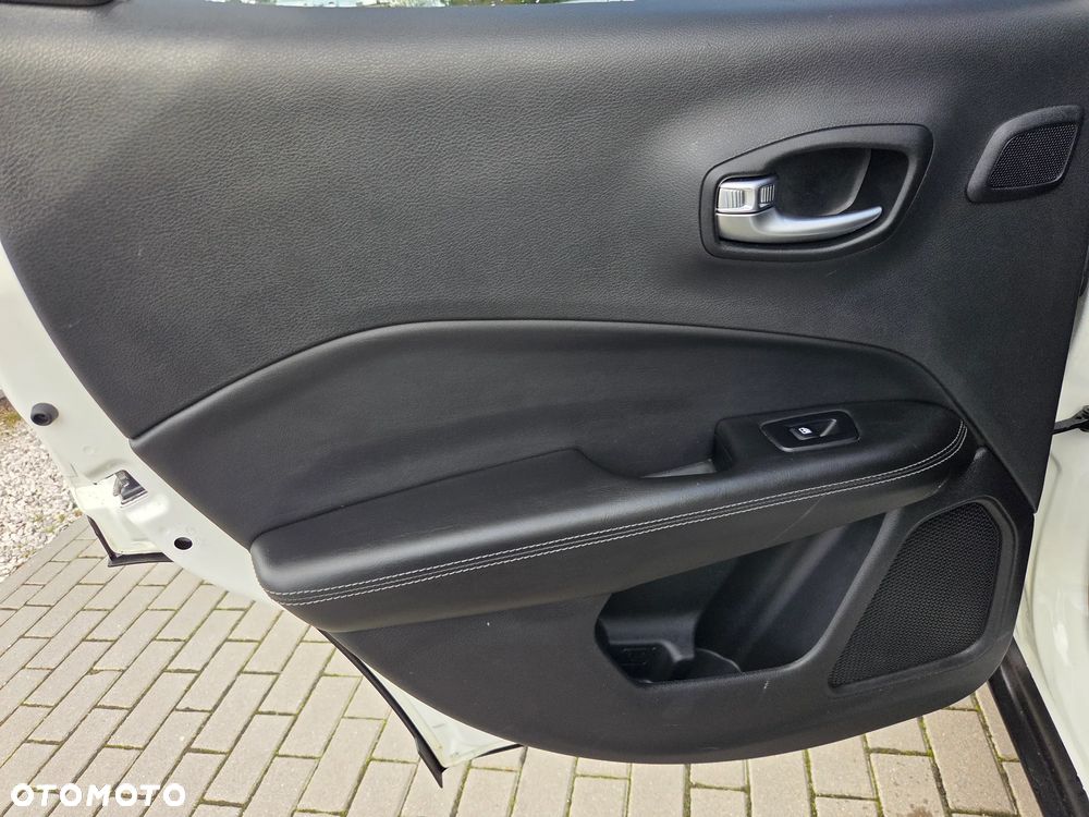 Jeep Compass 1.3 T-GDI 4xe Automatik Limited - 26