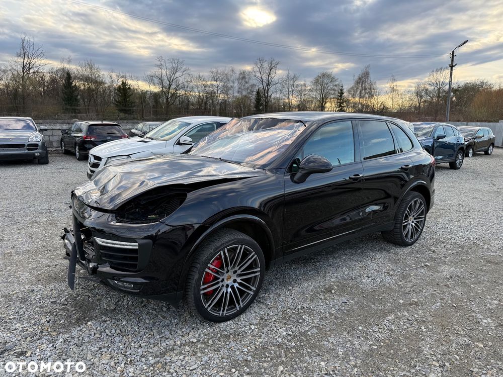 Porsche Cayenne Turbo - 2