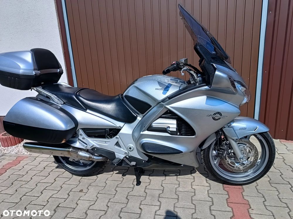 Honda ST - 3