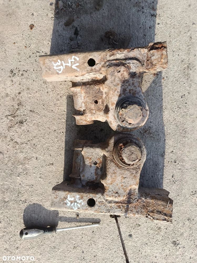 Mocowanie wahacza wleczonego tylnego Suzuki grand vitara 1 - 1