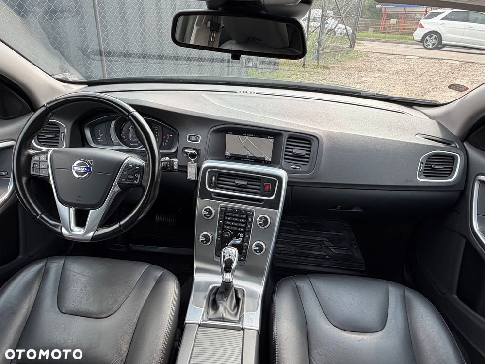 Volvo V60 D4 Drive-E Momentum - 8