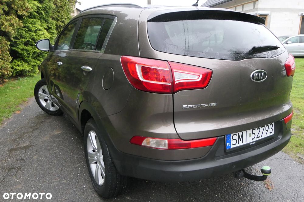 Kia Sportage 2.0 L - 10