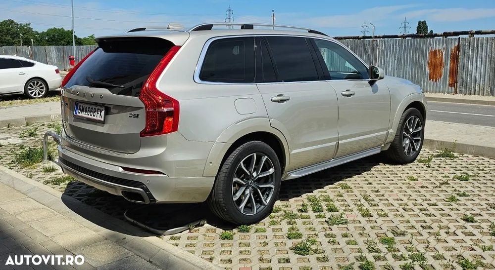 Volvo XC 90 D5 AWD Momentum - 3