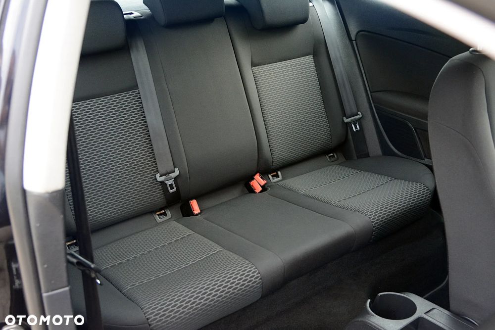 Volkswagen Golf 1.6 Team - 13
