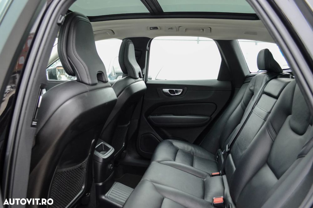 Volvo XC 60 T6 AWD Recharge Geartronic Inscription - 28