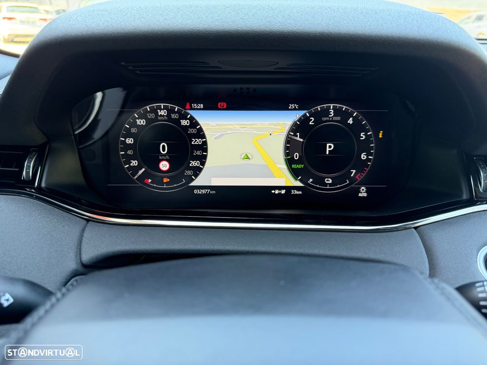 Land Rover Range Rover Evoque P300e R-Dynamic SE - 12
