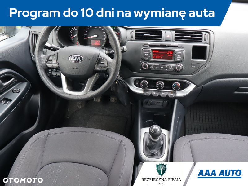 Kia Rio - 8