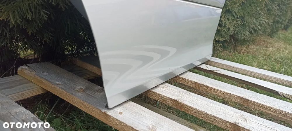 MERCEDES W203 LIFT KOMBI DRZWI TYLNE PRAWE LAK 775 W KOLOR - 9