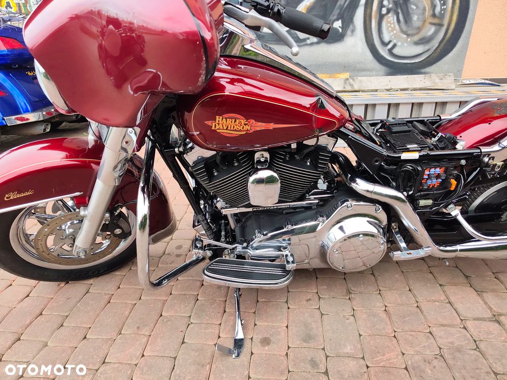 Harley-Davidson FLHTCU Ultra - 4