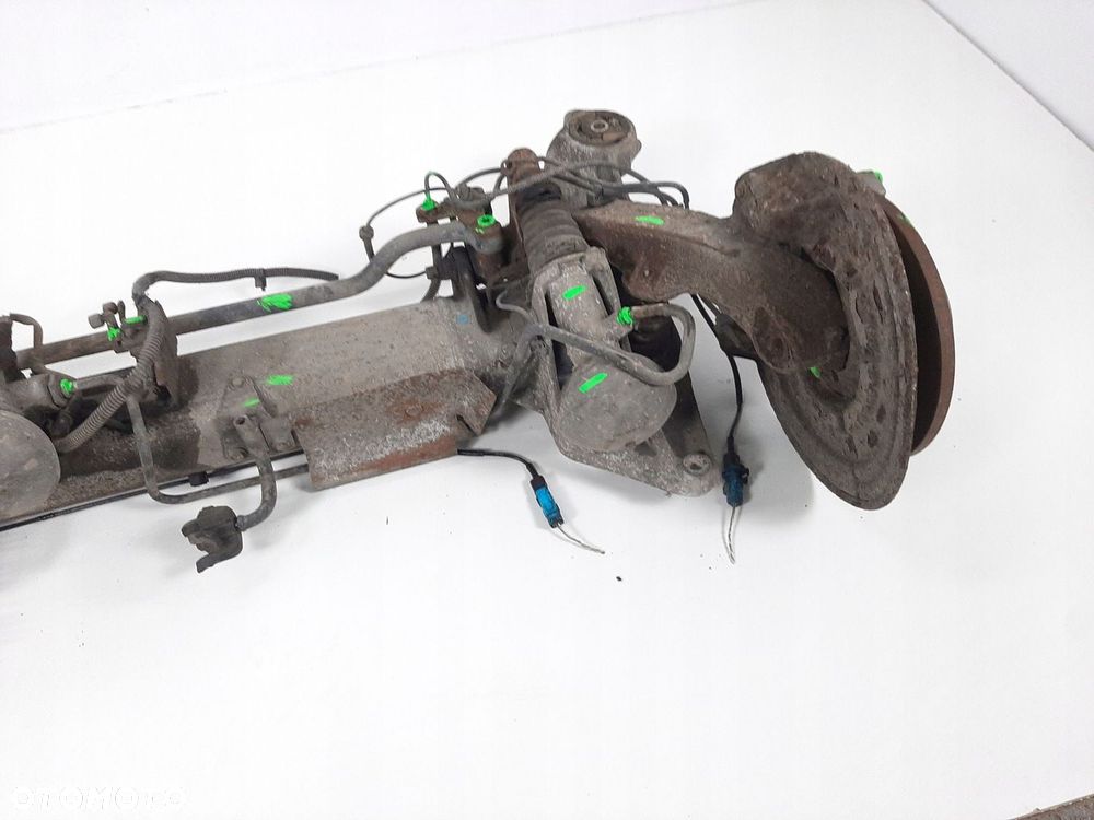 CITROEN C5 I 3.0 v6 02R BELKA OS TYL KOMPLETNA 527263 - 13