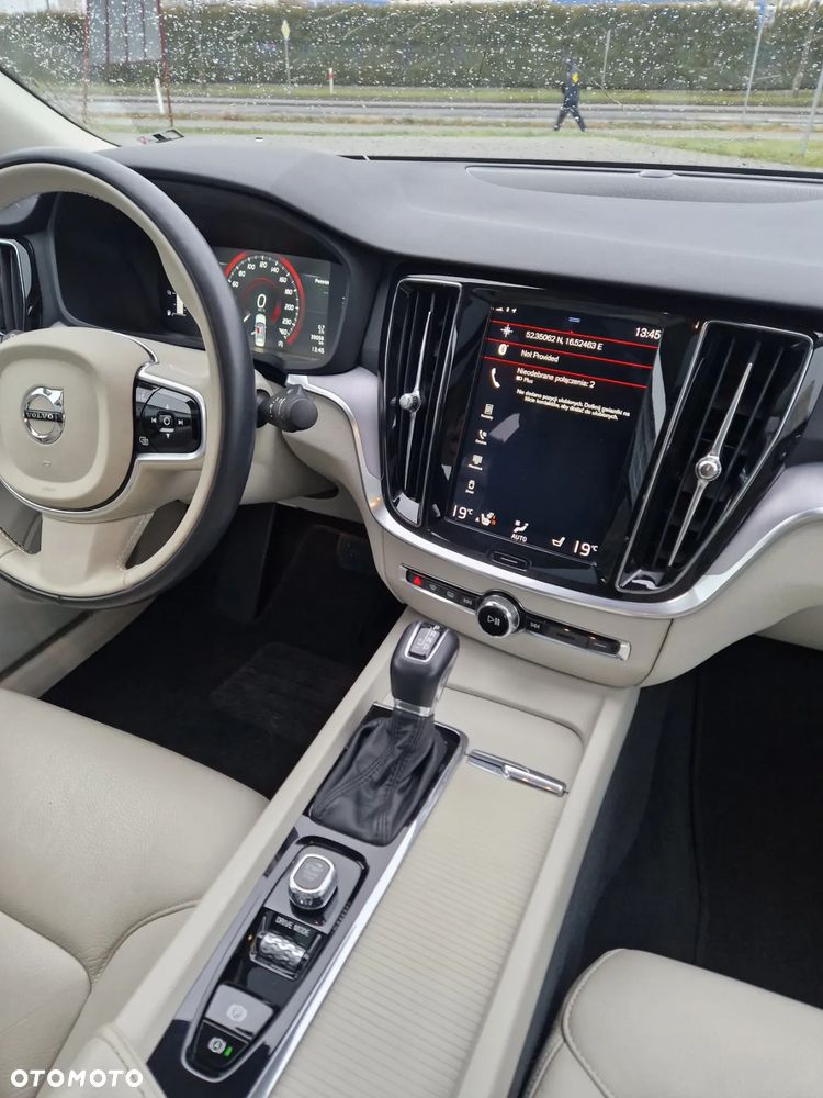 Volvo S60 T5 Momentum Pro - 9