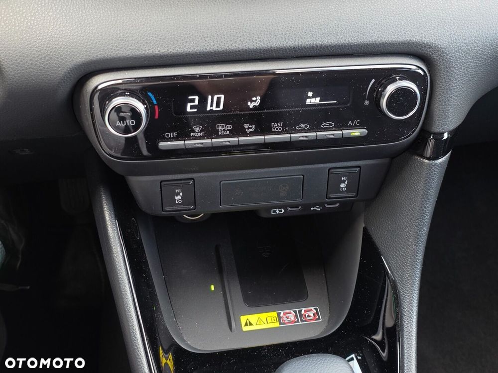 Toyota Yaris Hybrid 1.5 Style - 14